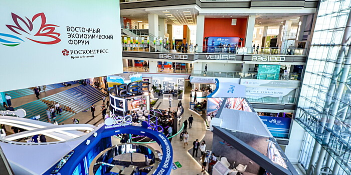 Борщ с морепродуктами и стейки из палтуса: чем будут угощать гостей ВЭФ-2024?