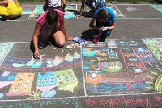 Дети Архангельска нарисуют уходящее лето на площади Ленина