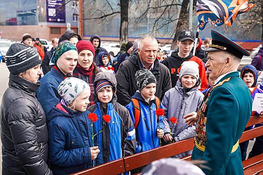 Спортсмены Челябинска поздравили ветеранов с Днем Победы