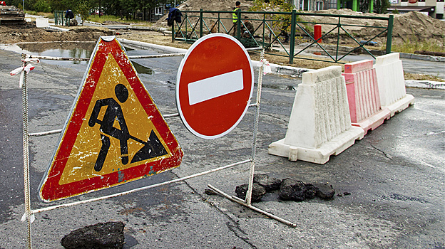 В Ноябрьске до осени продлили перекрытие улицы Советской