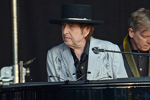 Боб Дилан сравнил коронавирус с «предвестником новой божьей кары»