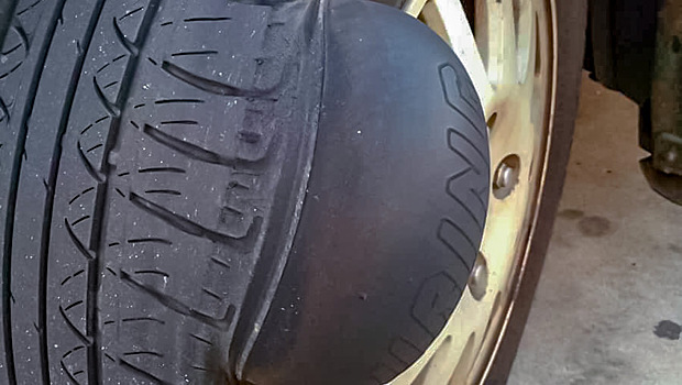 Какие неисправности оставляют след на покрышках?