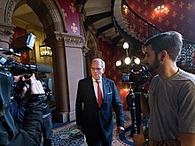 Макларен призвал МОК применить общую санкцию ко всей сборной России