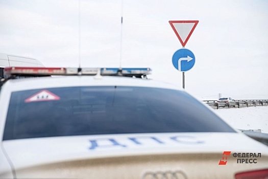 Молодая свердловчанка едва не убила подругу, сев за руль без прав: оказались в кювете