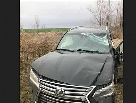 В Нефтегорском районе пострадал водитель опрокинувшегося в кювет Lexus