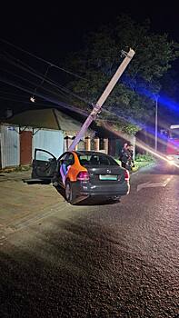 В Ростове женщина на арендованном автомобиле попала в аварию