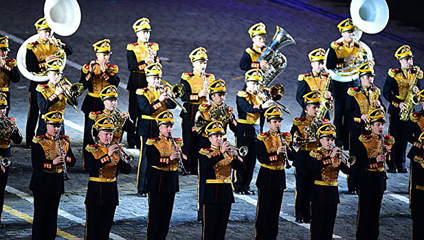 Центральный военный оркестр выступил на Курильских островах