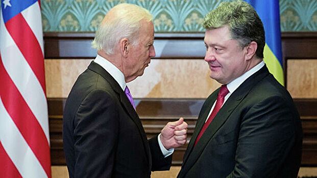 На Украине рассказали о следствии по "разговорам" Порошенко и Байдена
