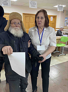 В Тюменской области на избирательный участок пришел 102-летний житель региона