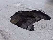 Опасный провал в Бердске: прокуратура требует от администрации действий