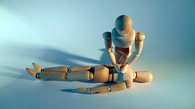 Мифы о первой помощи: таблетки из личной аптечки и жгут на рану