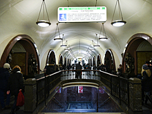 Панорамные видеоролики о революции покажут на станции метро «Площадь революции» в Москве