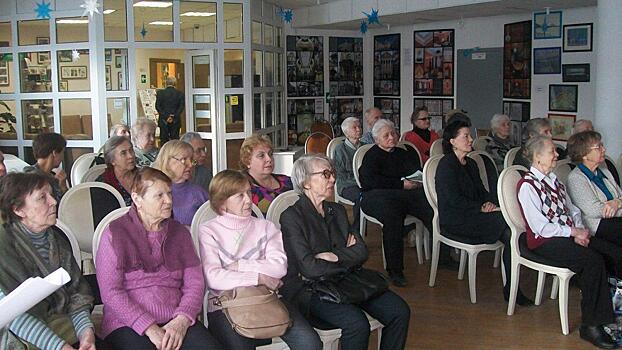 Читателей библиотеки в Ховрине познакомили с творчеством «короля балета»