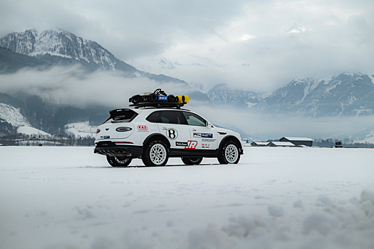 Bentley Bentayga повышенной проходимости дебютировал на ледовых гонках