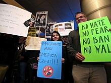 Экс-чиновники США выступили против запрета мигрантов