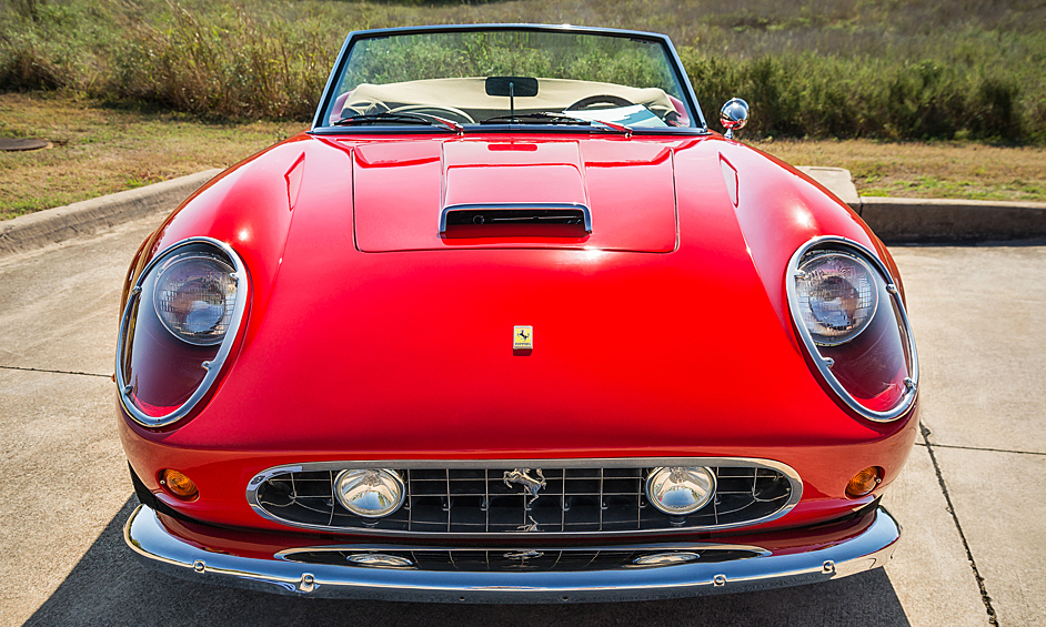 Ferrari 250 GT (1953—1964). Автомобиль выпускался в различных модификациях, причем большинство из них собирались «поштучно» либо очень ограниченными партиями. Название моделей происходит от количества «кубиков» на один цилиндр – 250.