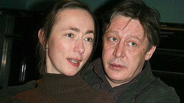 Жена Ефремова высказалась о скандале в Самаре