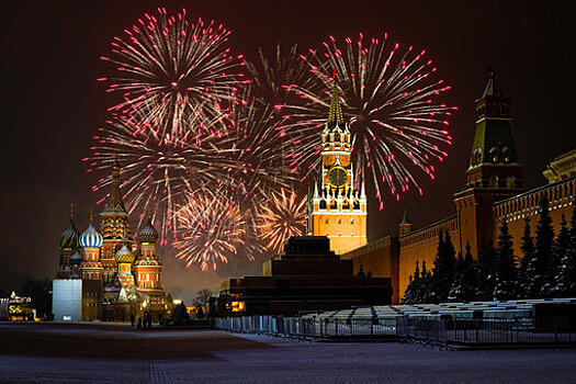 МЧС: в РФ в новогодние праздники пожары происходят каждые две минуты