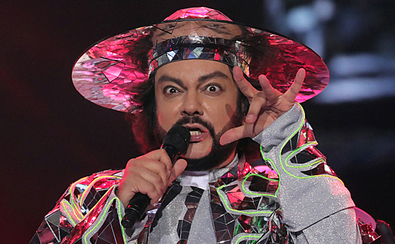 Филипп Киркоров прокомментировал слухи о ношении парика