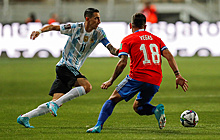 Сборная Аргентины по футболу без Месси обыграла чилийцев в матче отбора на чемпионат мира