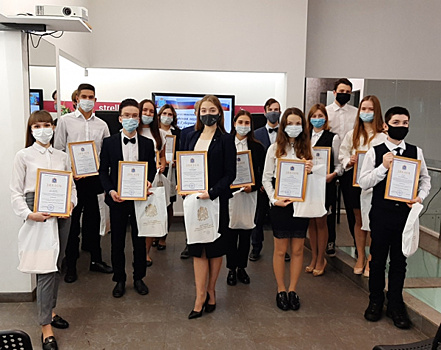 Одаренные школьники получили именные премии губернатора Самарской области