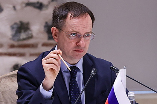 Мединский заявил о неизменности позиции России по Крыму и Донбассу