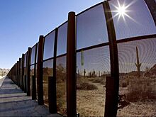 Жители США выступили против стены на границе с Мексикой