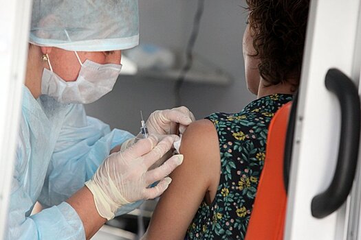 В Москве заработали еще две выездные бригады вакцинации против COVID
