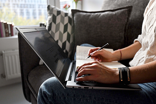 Библиотеки приглашают на виртуальные встречи с писателями