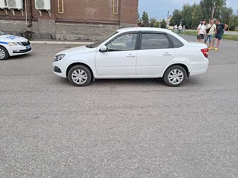 В Можге 10-летнего ребенка на самокате сбил автомобиль