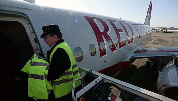 Red Wings задержала рейсы из Крыма из-за поломки самолета