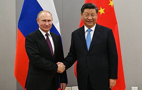 Объятия Путина и Си Цзиньпина смутили США