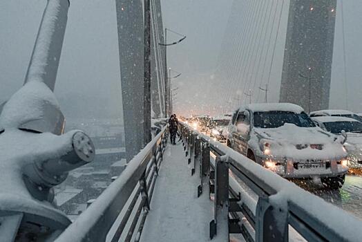 Сильный снегопад обрушится на Владивосток перед самым неудобным днем. Названа дата