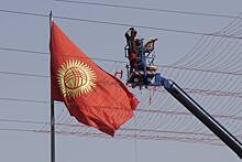 В Киргизии решили заменить солнце на флаге страны из-за схожести с подсолнухом