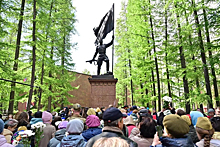 Уроженцу Башкирии Загитову, поднявшим Знамя Победы над Рейхстагом, открыли памятник в Уфе