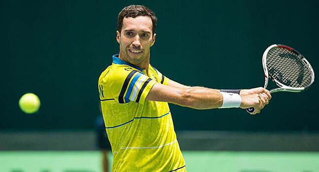 Кукушкин проиграл Вавринке во втором раунде турнира ATP 250 в Мельбурне