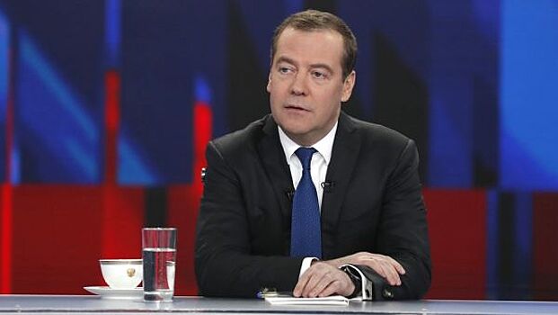 Валютный рынок оценил уход Медведева в 38 копеек. А потом просто «забыл» о нем