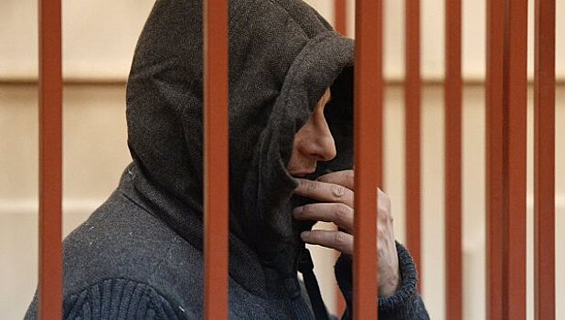 Суд продлил арест экс-губернатору Хорошавину на три месяца