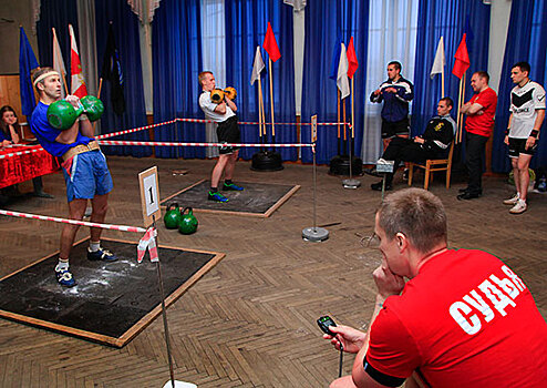 В Беломорской военно-морской базе СФ прошли соревнования по гиревому спорту