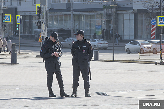 Свердловским полицейским и участковым поднимут зарплаты
