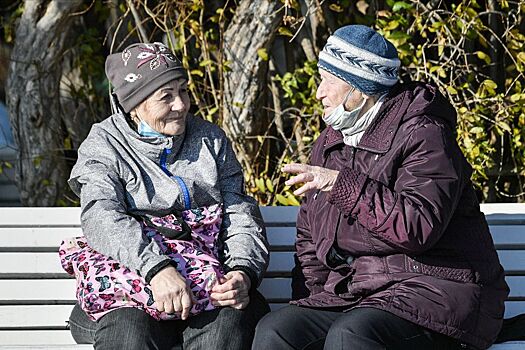 Росстат: Пенсионеры в России стали работать на год дольше
