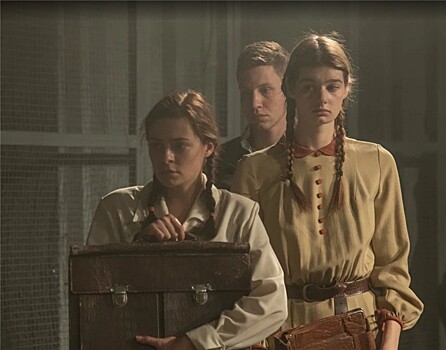 Премьера спектакля "Завтра была война" в Москве: к 100-летию со дня рождения Бориса Васильева