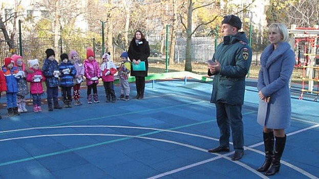 Севастопольские спасатели продолжают профилактические мероприятия в образовательных учреждениях