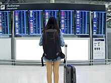 В московских аэропортах задержали и отменили более 130 рейсов: Новости ➕1, 01.03.2022