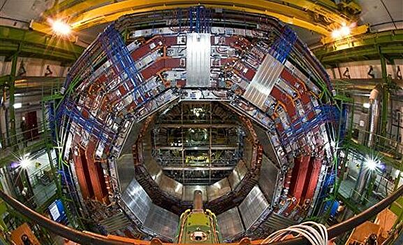 На Большом адронном коллайдере открыли новую частицу