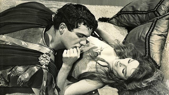 Porno kichik qiz lanet multfilm