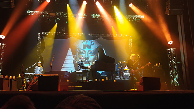 Рок-группа «Пикник» перевыпустила свой дебютный альбом «Дым»