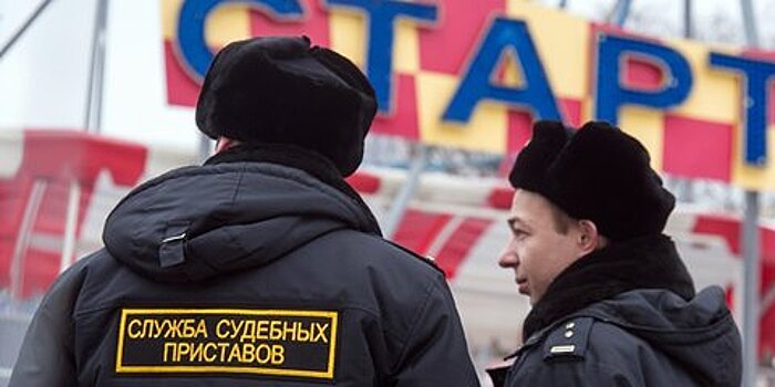 Защитить московскую школу от коллекторов попросили надзорные органы