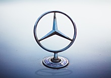 Mercedes-Benz начинает замещать роботов на заводах людьми