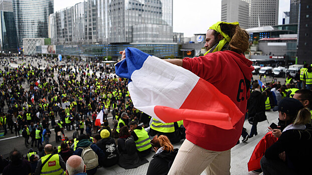 МВД Франции рассказало о снижении активности "желтых жилетов"